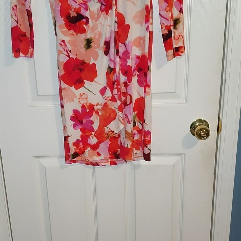 Calvin Klein floral print faux wrap dress Sz 6 - Picture 2 of 6